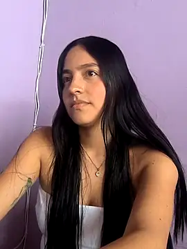 Snapshot of SophiaCastro09_ chatting on April 6, 2026, 5:36 pm SophiaCastro09 online show from April 6, 2026, 5:36 pm