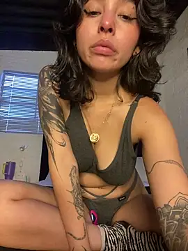 Snapshot of Ciielo_777 chatting on June 4, 2026, 10:36 pm Ciielo 777 online show from June 4, 2026, 10:36 pm