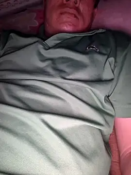 Snapshot of Dola7777 chatting on April 3, 2026, 4:08 am Dola7777 online show from April 3, 2026, 4:08 am