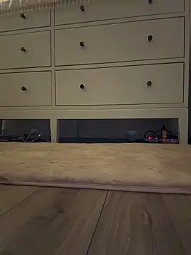 HongKong Lana online show from April 10, 2026, 10:11 am