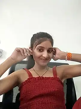 Snapshot of TANU01990 chatting on April 17, 2026, 4:04 am TANU01990 online show from April 17, 2026, 4:04 am