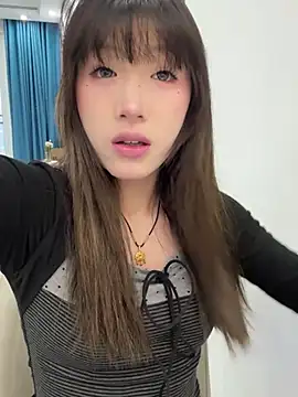 Snapshot of Meow_827 chatting on April 2, 2026, 10:33 am Meow 827 online show from April 2, 2026, 10:33 am
