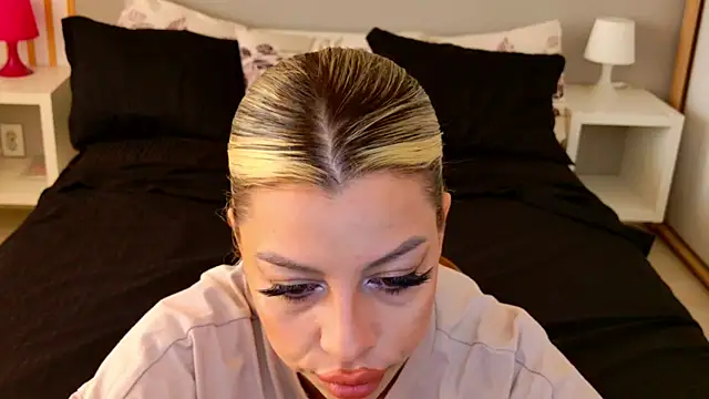 Snapshot of Ohh_Nicole chatting on April 28, 2026, 11:58 am Ohh Nicole online show from April 28, 2026, 11:58 am