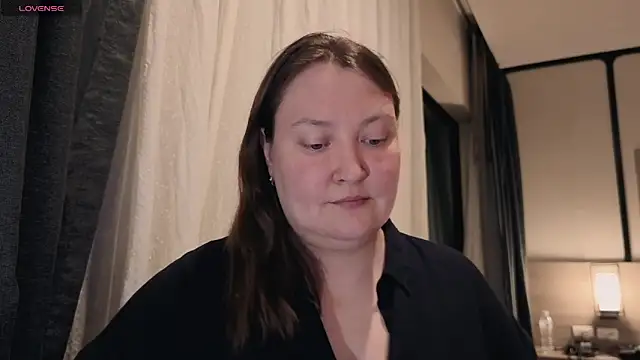 Snapshot of elegant_pleasure chatting on April 13, 2026, 3:05 pm elegant pleasure online show from April 13, 2026, 3:05 pm