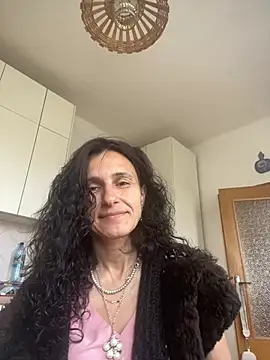 Snapshot of StellaMia263 chatting on July 8, 2026, 9:43 am StellaMia263 online show from July 8, 2026, 9:43 am