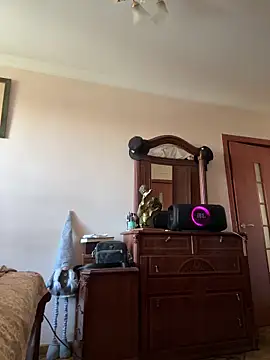 suckmybehigh online show from June 1, 2026, 9:42 am