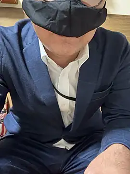 RYUICHI 1919 online show from April 30, 2026, 10:11 am