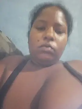 larih0316 online show from March 28, 2026, 4:02 am