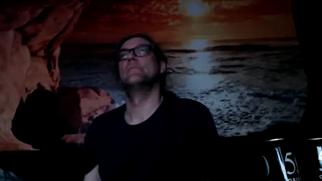 Snapshot of marcmarx0511 chatting on March 28, 2026, 1:50 am marcmarx0511 online show from March 28, 2026, 1:50 am