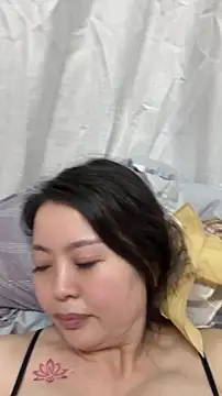 xiaxia-2026 online show from May 15, 2026, 1:53 pm