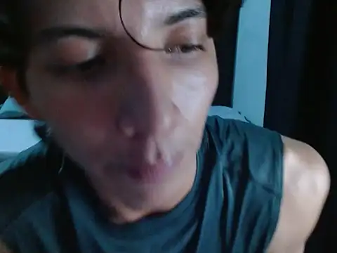 Snapshot of VazacGaming chatting on June 1, 2026, 4:02 am VazacGaming online show from June 1, 2026, 4:02 am