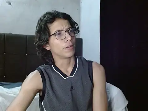 Snapshot of VazacGaming chatting on April 22, 2026, 3:08 pm VazacGaming online show from April 22, 2026, 3:08 pm