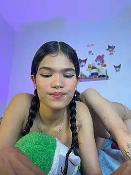 Snapshot of Emycarver09_ chatting on April 26, 2026, 12:46 pm Emycarver09 online show from April 26, 2026, 12:46 pm