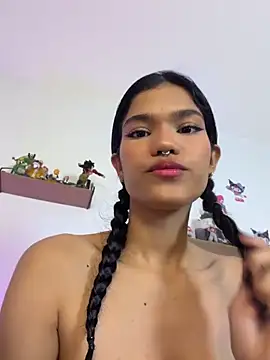 Snapshot of Emycarver09_ chatting on May 3, 2026, 1:15 pm Emycarver09 online show from May 3, 2026, 1:15 pm