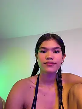 Snapshot of Emycarver09_ chatting on April 19, 2026, 12:28 pm Emycarver09 online show from April 19, 2026, 12:28 pm