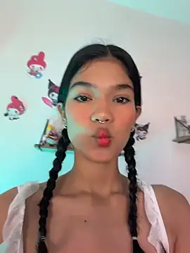 Snapshot of Emycarver09_ chatting on April 10, 2026, 12:12 pm Emycarver09 online show from April 10, 2026, 12:12 pm