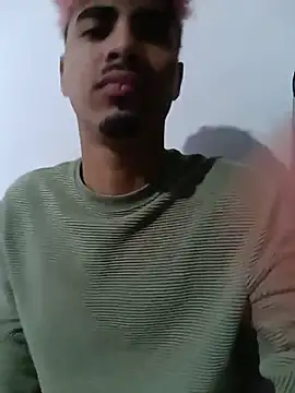 Snapshot of LucaColmal chatting on May 29, 2026, 5:02 am LucaColmal online show from May 29, 2026, 5:02 am