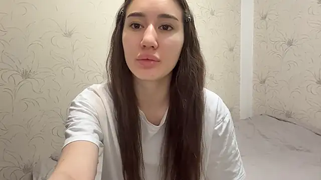 Snapshot of NamiLoon chatting on April 2, 2026, 4:19 am NamiLoon online show from April 2, 2026, 4:19 am