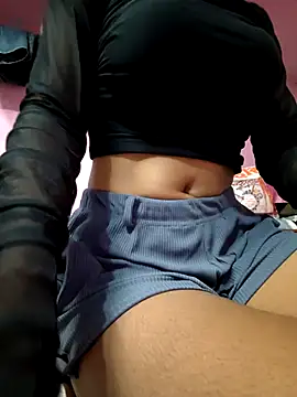 sexyneha45 online show from May 4, 2026, 7:44 am