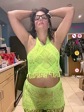 IvyBelleMilf online show from June 1, 2026, 8:41 pm