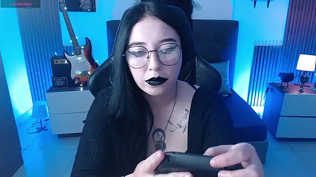 Snapshot of Nyxnocturne chatting on April 7, 2026, 12:07 pm Nyxnocturne online show from April 7, 2026, 12:07 pm