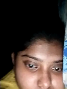 dreamdollx online show from April 4, 2026, 8:37 pm