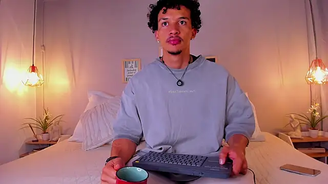 Snapshot of dominik_drake chatting on July 2, 2026, 12:22 pm dominik drake online show from July 2, 2026, 12:22 pm
