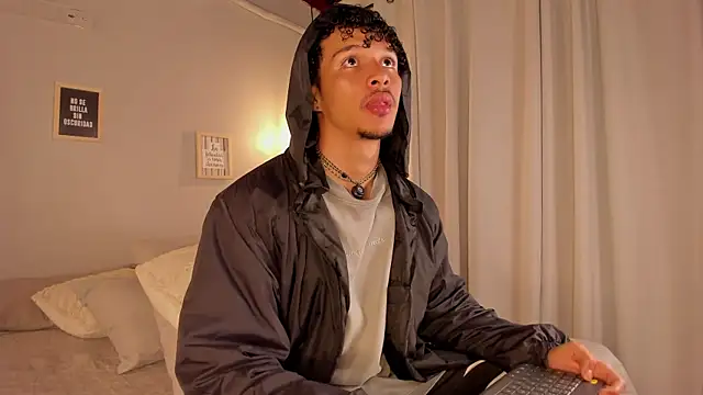 dominik drake online show from April 25, 2026, 12:41 pm