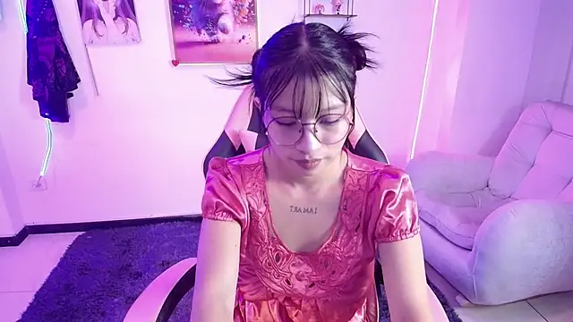 Snapshot of Kittytokio chatting on May 5, 2026, 9:07 pm Kittytokio online show from May 5, 2026, 9:07 pm