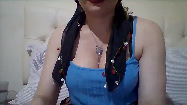 Snapshot of busex25 chatting on July 3, 2026, 9:32 pm busex25 online show from July 3, 2026, 9:32 pm