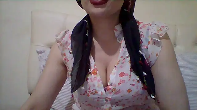 Snapshot of busex25 chatting on June 12, 2026, 9:12 pm busex25 online show from June 12, 2026, 9:12 pm