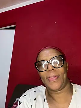 Snapshot of BoobsQueeen chatting on June 22, 2026, 8:28 pm BoobsQueeen online show from June 22, 2026, 8:28 pm