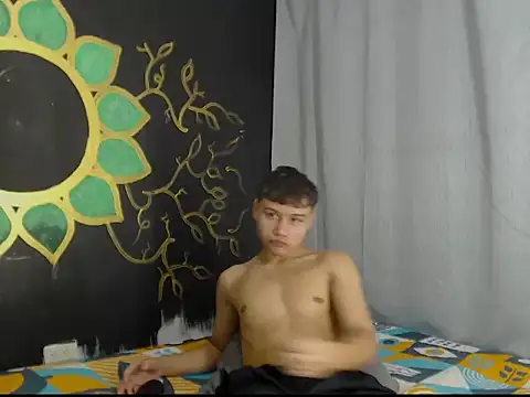 Snapshot of Boy_Lovely18 chatting on April 1, 2026, 2:02 am Boy Lovely18 online show from April 1, 2026, 2:02 am