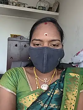 Snapshot of Tamil_Sangeetha chatting on June 4, 2026, 2:49 am Tamil Sangeetha online show from June 4, 2026, 2:49 am