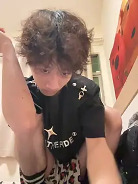 sexyboy-3525 online show from May 25, 2026, 4:17 pm