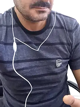 Snapshot of Amine-dady chatting on June 11, 2026, 9:28 am Amine-dady online show from June 11, 2026, 9:28 am