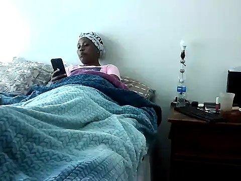 Snapshot of Dutches101 chatting on June 1, 2026, 7:08 am Dutches101 online show from June 1, 2026, 7:08 am