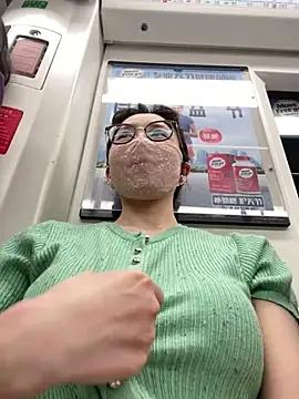 meimeibuguai online show from June 3, 2026, 10:27 am