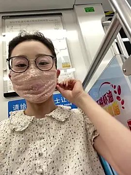 meimeibuguai online show from June 6, 2026, 12:21 pm