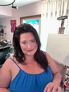 Snapshot of EmberVael chatting on July 30, 2026, 10:09 pm EmberVael online show from July 30, 2026, 10:09 pm