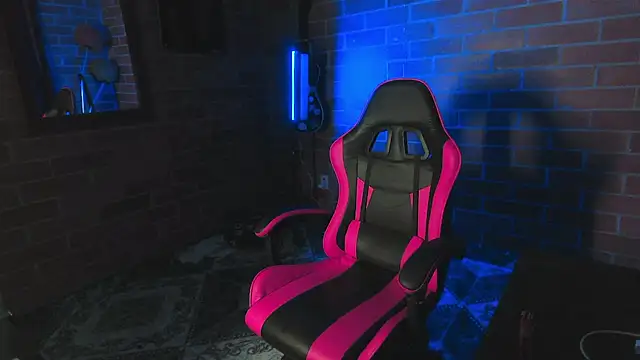 ethann2  online show from April 4, 2026, 6:31 am