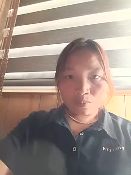 Snapshot of cat-kat chatting on May 24, 2026, 5:29 am cat-kat online show from May 24, 2026, 5:29 am