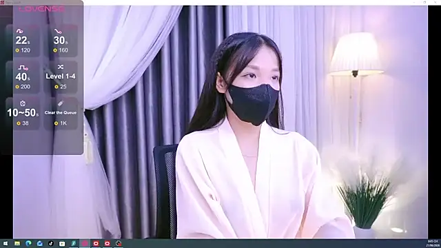 Lu Ly22 online show from June 21, 2026, 1:06 pm