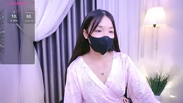 Lu Ly22 online show from June 12, 2026, 1:20 pm