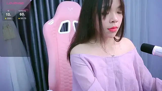 Snapshot of Lu_Ly22 chatting on April 28, 2026, 2:10 pm Lu Ly22 online show from April 28, 2026, 2:10 pm