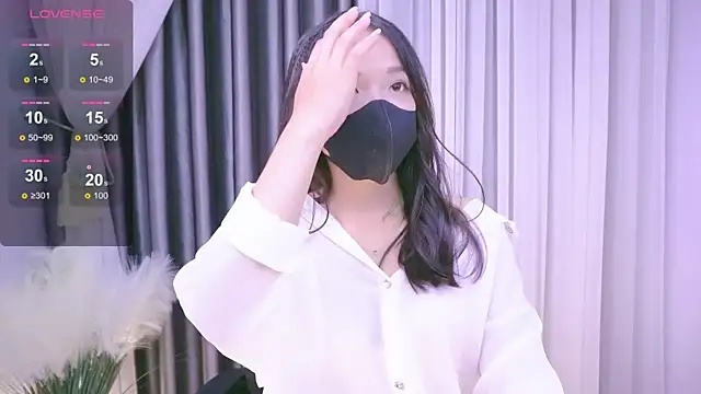 Lu Ly22 online show from July 17, 2026, 2:36 pm