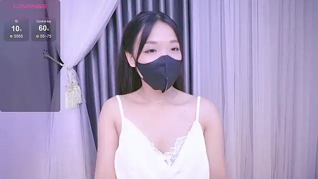 Lu Ly22 online show from July 5, 2026, 1:21 am