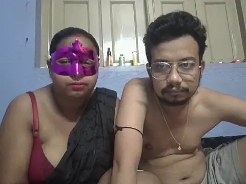 Naina1994 online show from April 28, 2026, 4:22 pm