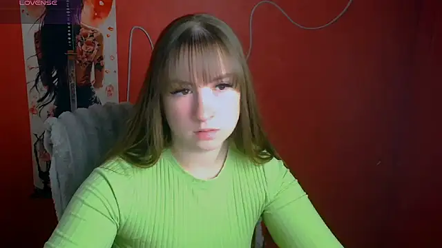 Snapshot of Tiffani_Angel chatting on May 3, 2026, 5:34 am Tiffani Angel online show from May 3, 2026, 5:34 am