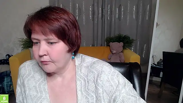 QUEEN02030 online show from May 14, 2026, 3:09 pm